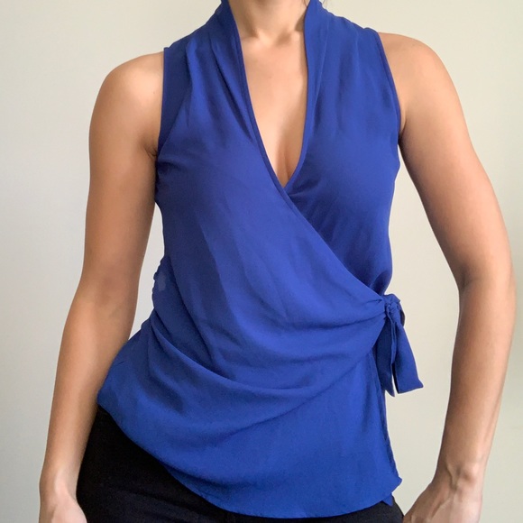 Trouve wrap top - Picture 2 of 3